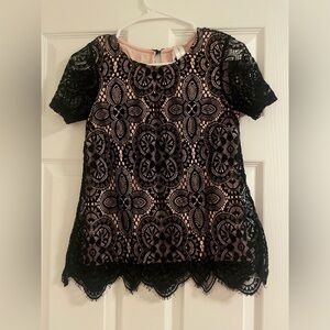 Short sleeve lace top